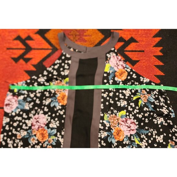 Torrid Women's Floral A -Line Halter Top With Colorblock Detail Size 2 - Picture 5 of 12